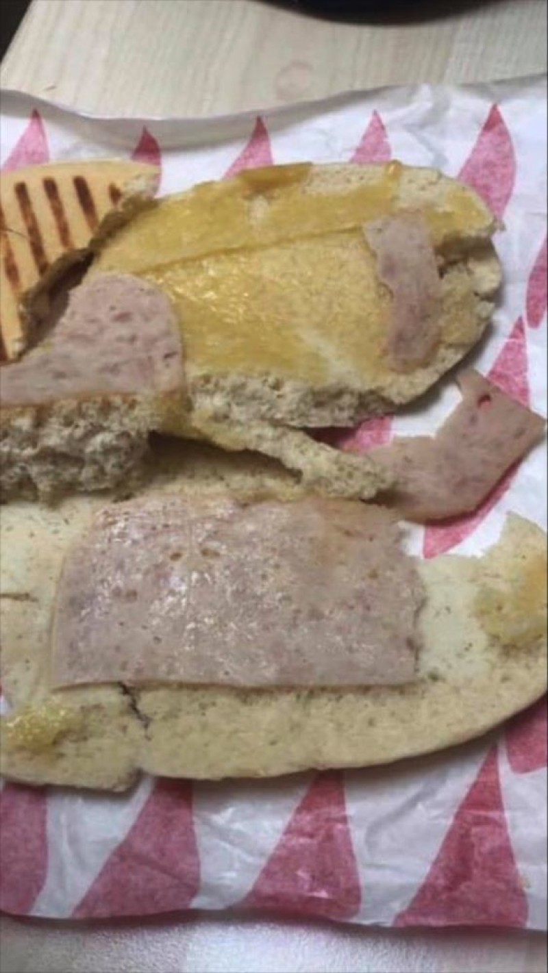 Other image for School food ‘inedible’ say parents